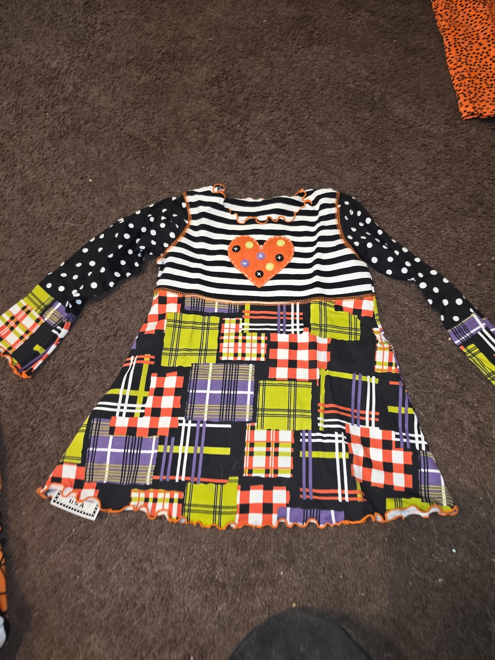 Girls Black & Multicolor Patchwork Heart Long Sleeve Dress-Style Top
